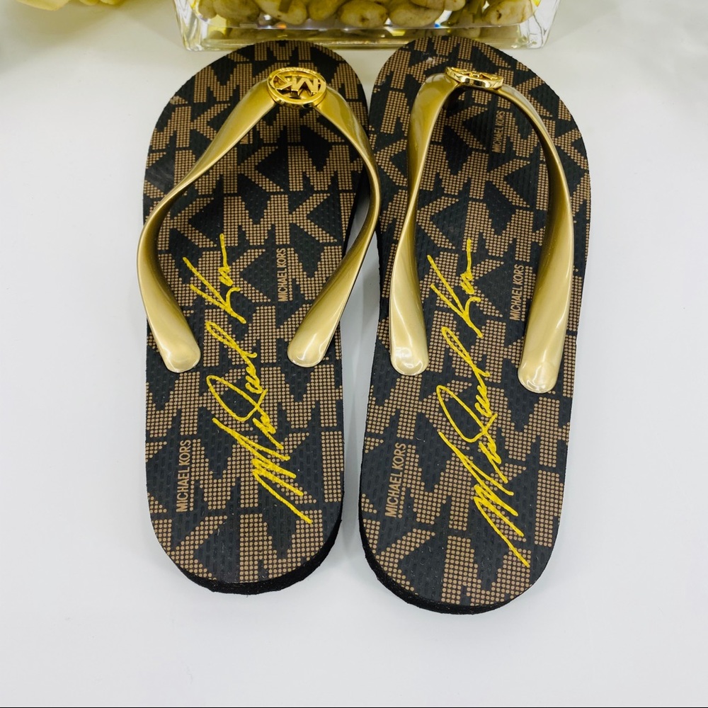 NWT Michael Kors Logo Flip Flops - Picture 5 of 6